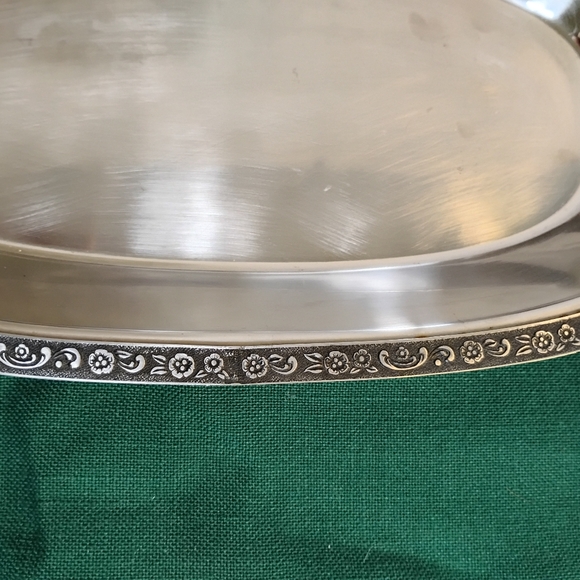 Oneida Stainless Tray - Picture 4 of 5